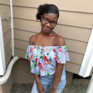 Meet your Posher, Elise